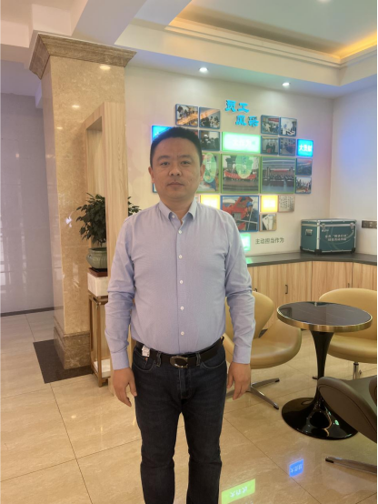 銷售之星袁燦：勇往直前，譜寫亮麗業(yè)績(jī)篇章